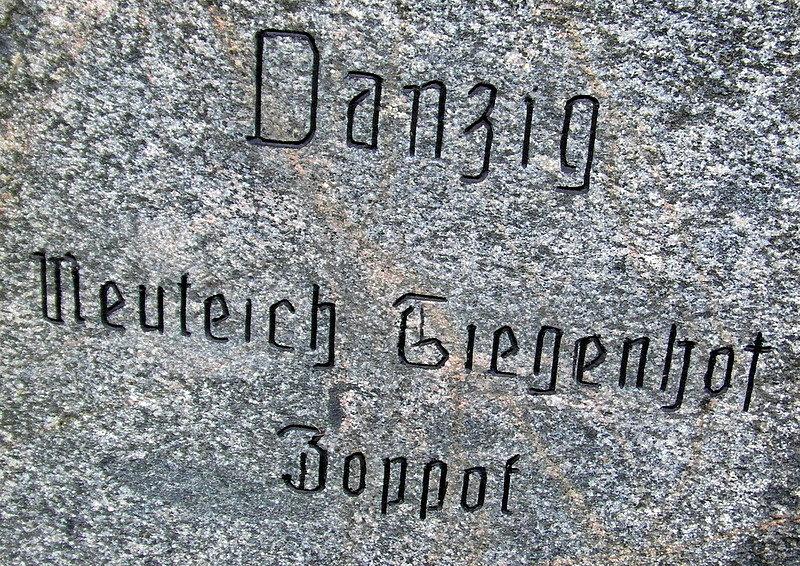Napis na kamieniu- Biała Góra