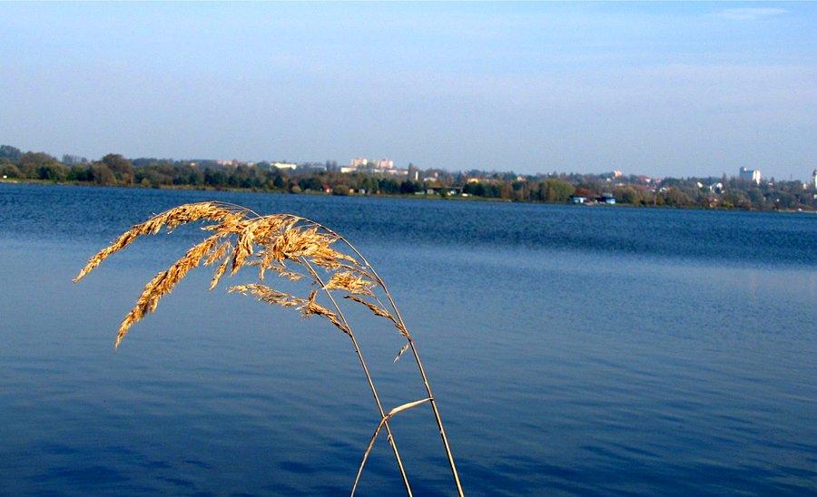 Hlucin, jezioro