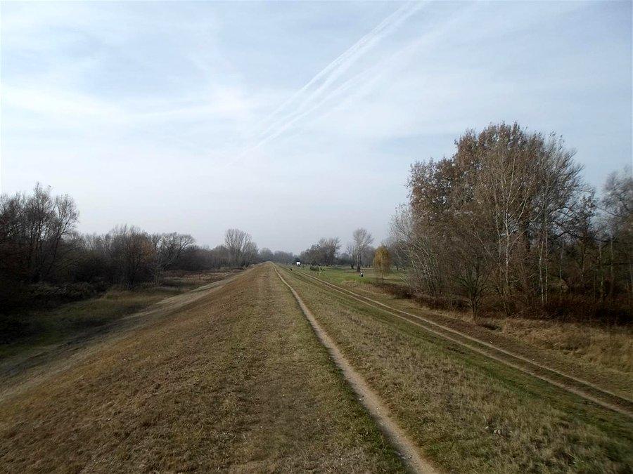 Ścieżka na wysokości Rajszewa