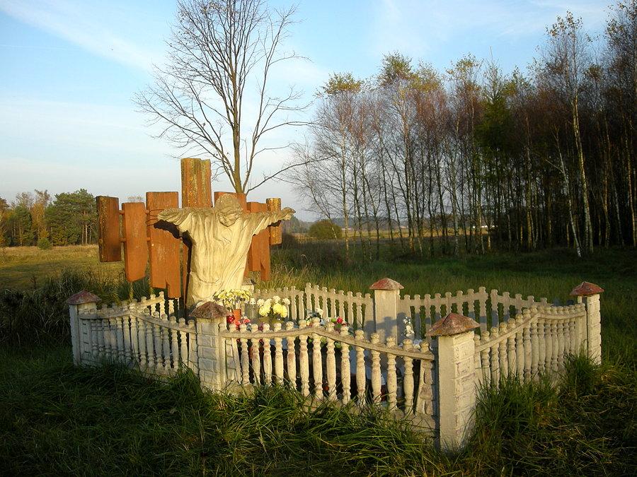 Pomnik ofiar pacyfikacji przysiółka Czech w styczniu 1944r