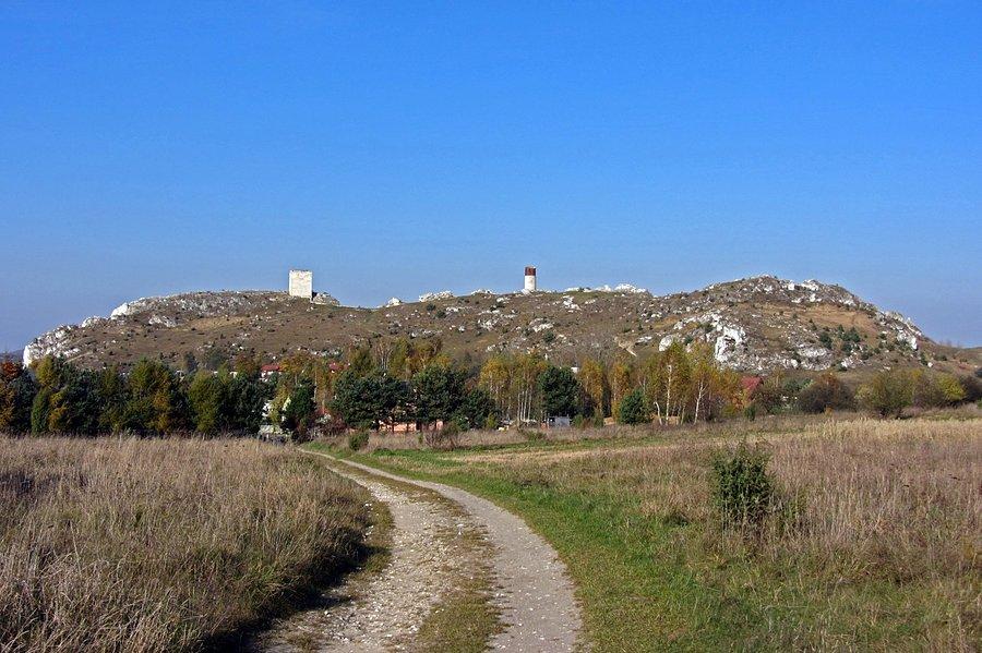 Widok na zamek od czerwonego pieszego