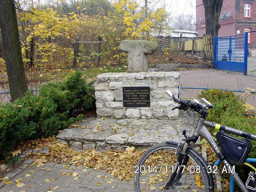Kamienny krzyż pokutny w Łagiewnikach
