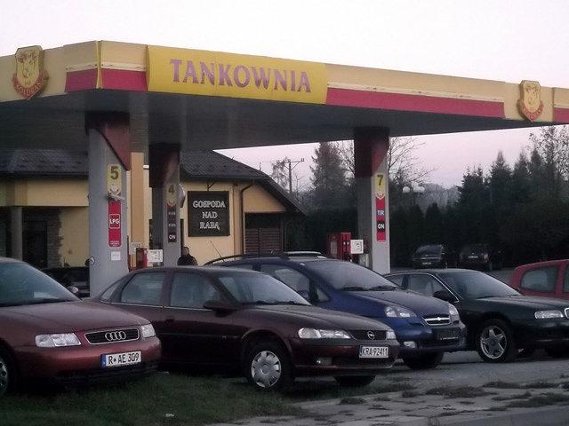 Tankownia ;)