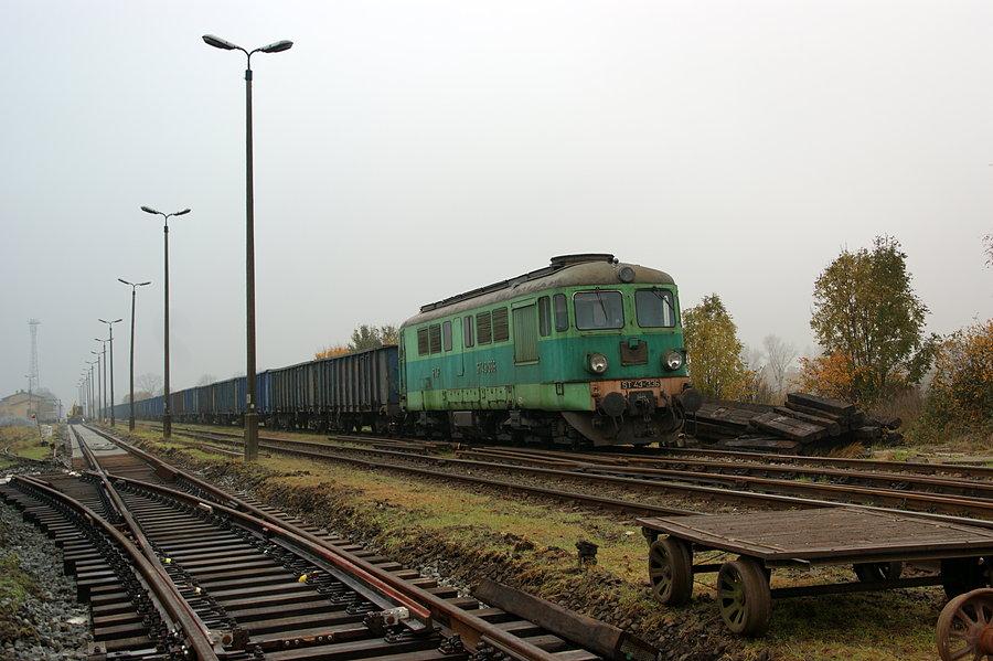 ST43-336 czeka na powrót Gagarina 1244 z Racławic Śląskich