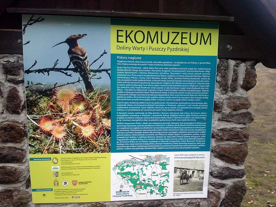 Tablica informacyjna w Piskorach