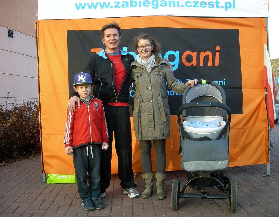 Rodzinka - uczestnicy Sztafety Niepodległości w Częstochowie