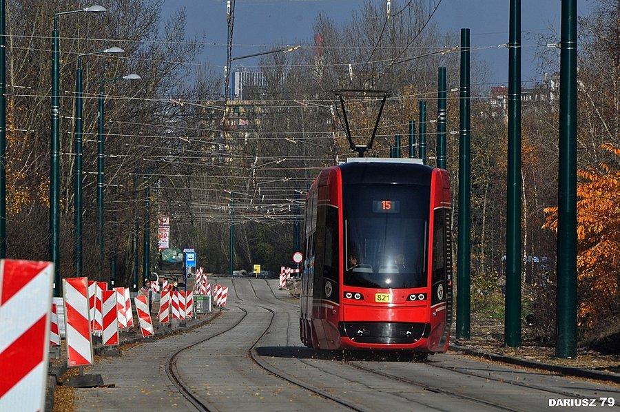 Katowice - Szopienice | Linia 15 : Pesa Twist Step 129Nb/2012N - 821 Achim