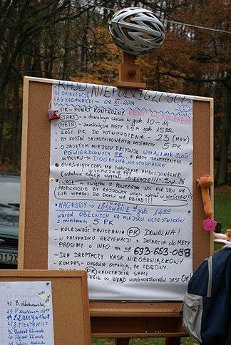 Tablica regulaminowa podczas Rajdu Niepodległości na orientację w Łodzi