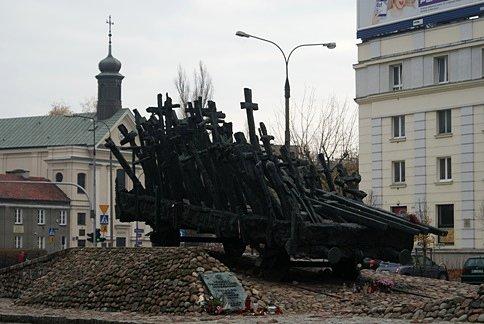 Pomnik poległym i pomordowanym na Wschodzie na ul. Muranowskiej w Warszawie