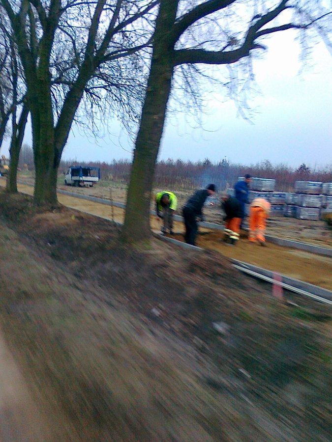 Budowa ddr idzie pełną para. Może zdążą przed wyborami