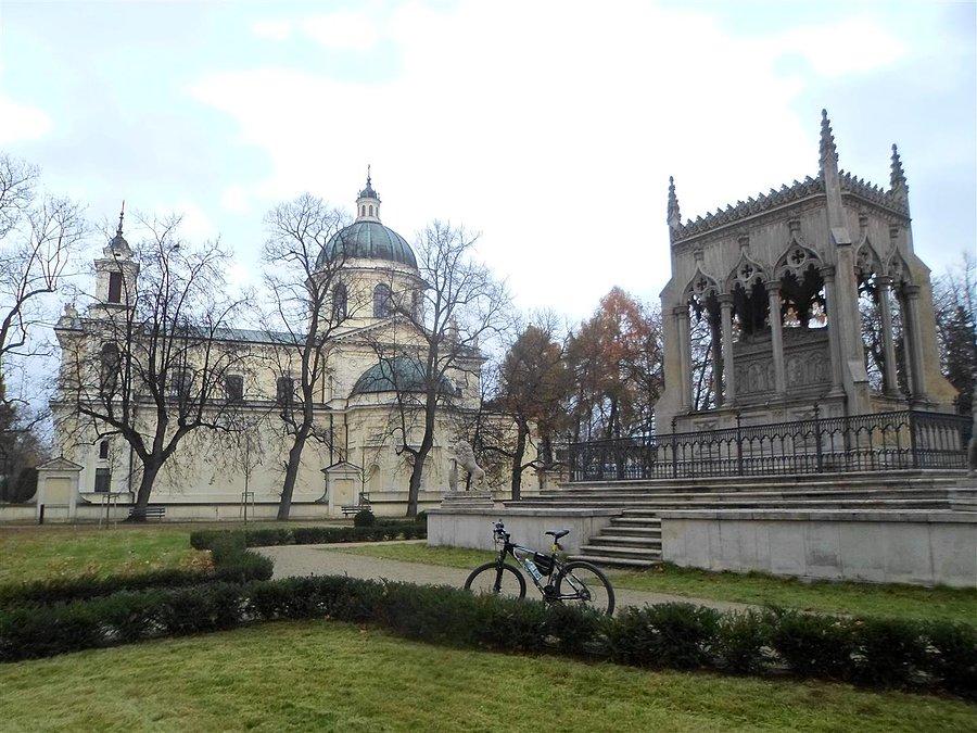Symboliczny nagrobek Stanisława i Aleksandy z Lubomirskich hrabiostwa Potockich
