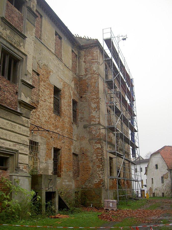 Remont dachu na Pałacu w Kazimierzu