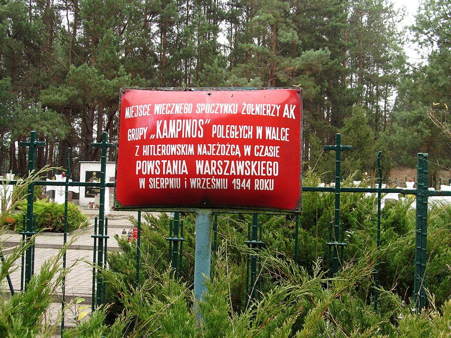 Tablica przez mogiłami