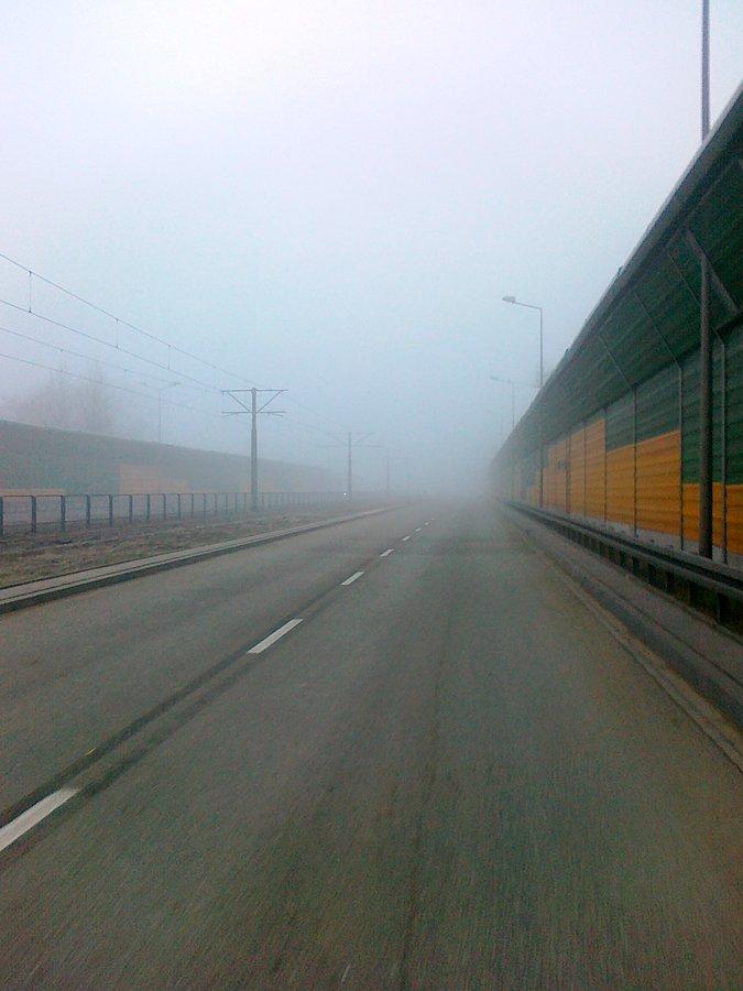 Mgła otuliła świat, a przynajmniej Bemowo i okolice