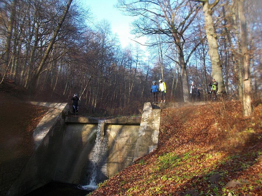JMD - przy wodospadzie w Weklicach