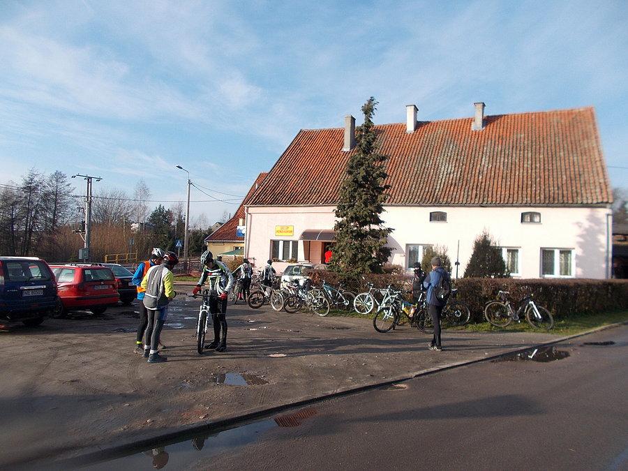 JMD - przy kultowym sklepie w Majewie