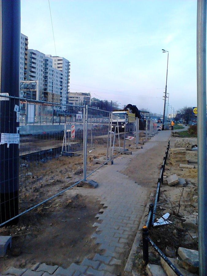 Dziś zrywają asfalt na Powstańców