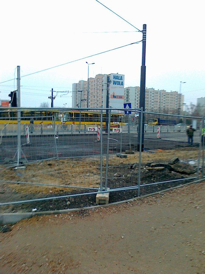 Na skrzyżowaniu Powstańców i Górczewskiej ciągle budowa