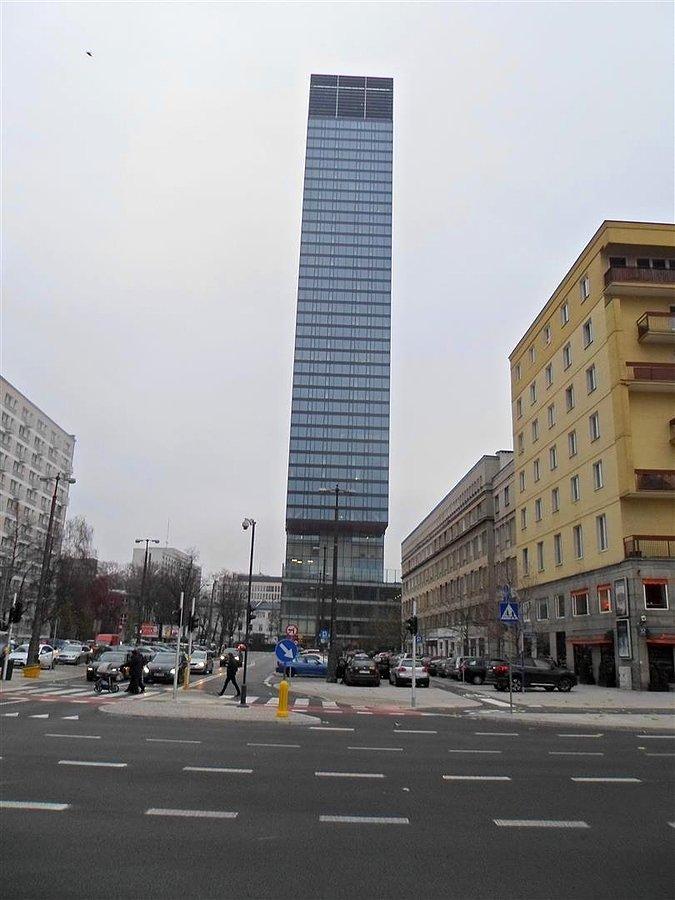 Cosmopolitan, jak klocek. Twarda 2/4