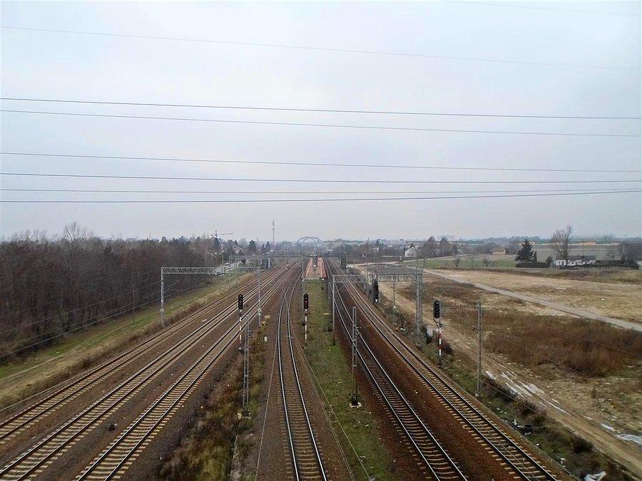 Stacja Warszawa Gołąbki z wiaduktu na Gierdziejewskiego