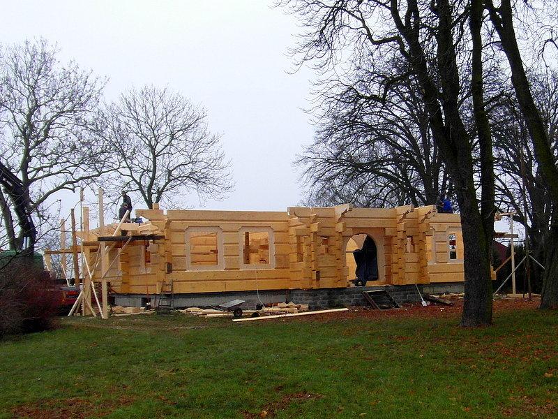 Budowa domu żuławskiego na ulicy Gdańskiej w Nowym Dworze Gdańskim