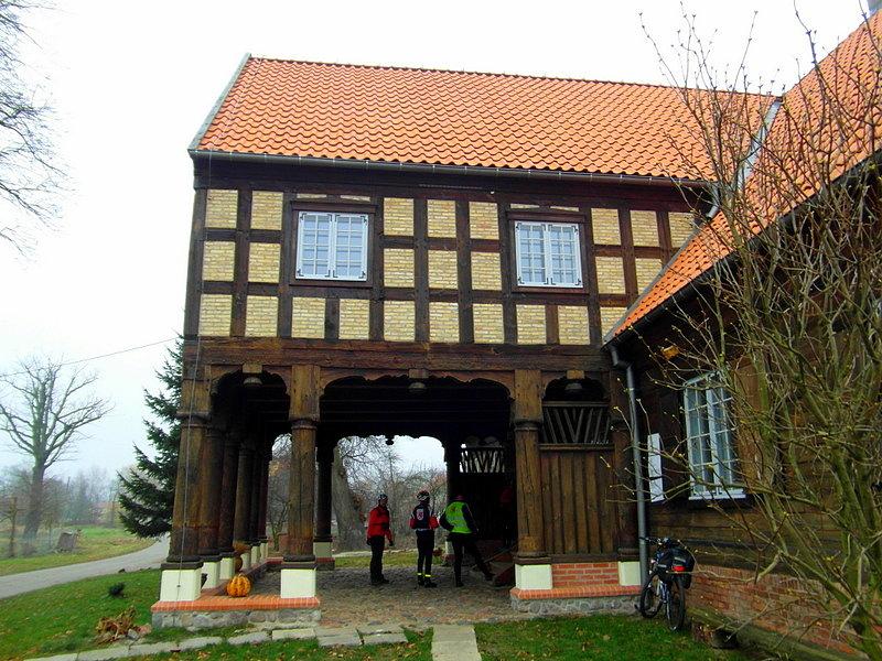 Dom podcieniowy wzniesiony w 1803 - Marynowy