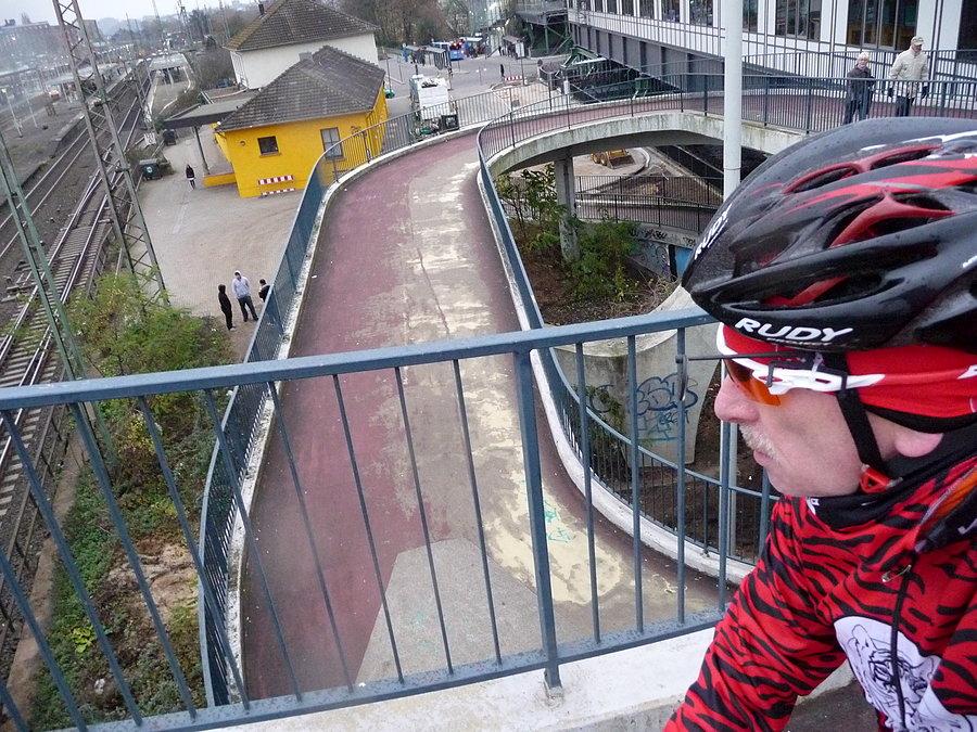 Radwegami dookoła Wuppertalu - końcowa stacja Schwebebahny