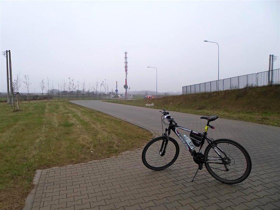 Przy wiadukcie nad S2