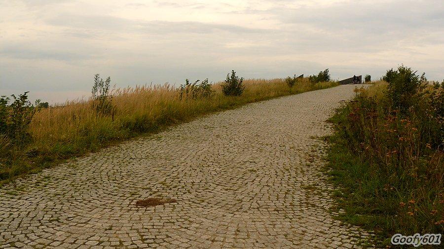 Nowoodkryta kładka nad A4