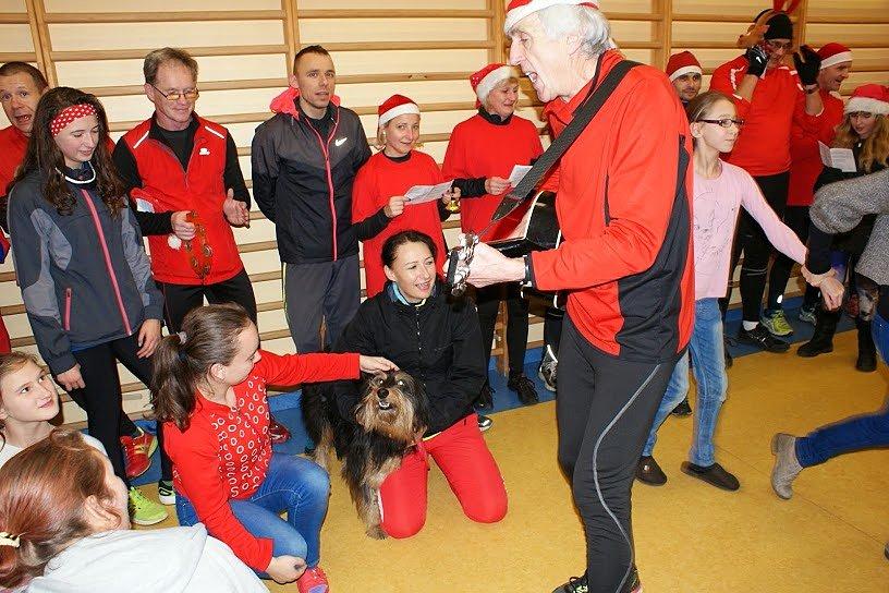 Mikołajkowa zabawa w ośrodku wychowawczym