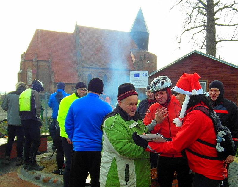 Podziękowania dla Pana Sołtysa za przygotowanie ogniska