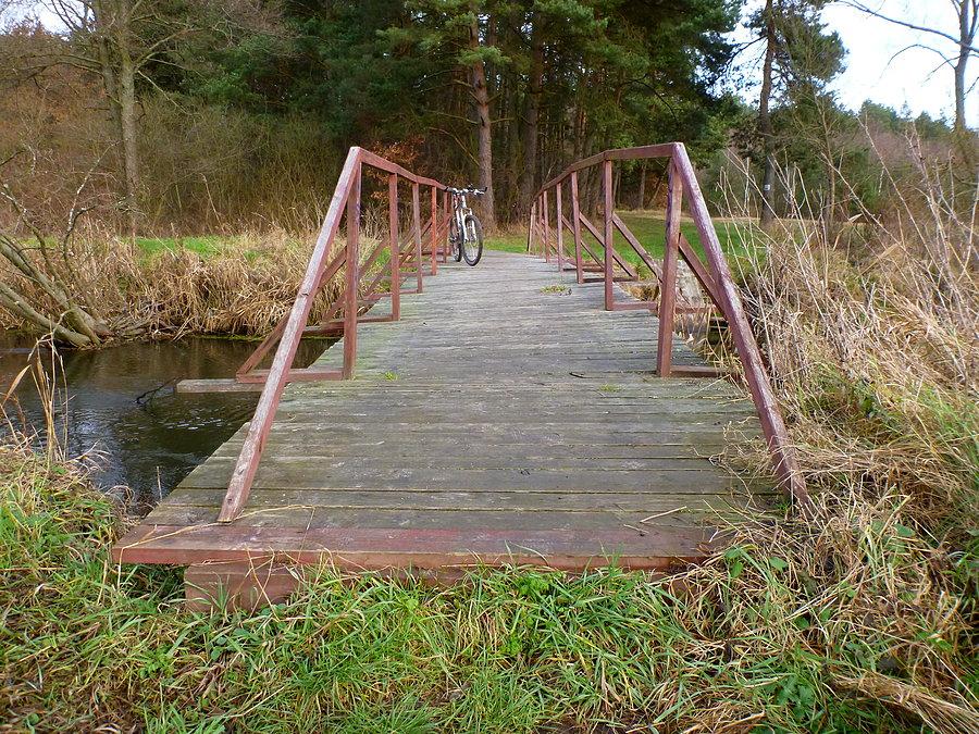 Miejsce postoju kajakowego nad Regą 53°38'14.2"N 15°34'46.6"E