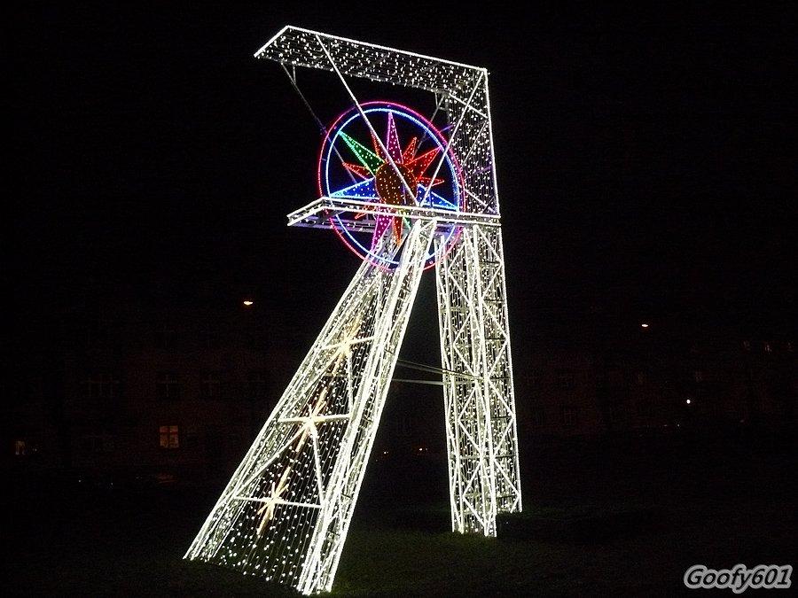 Świąteczna wieża wyciągowa, czyli szolą prosto do stajenki :P