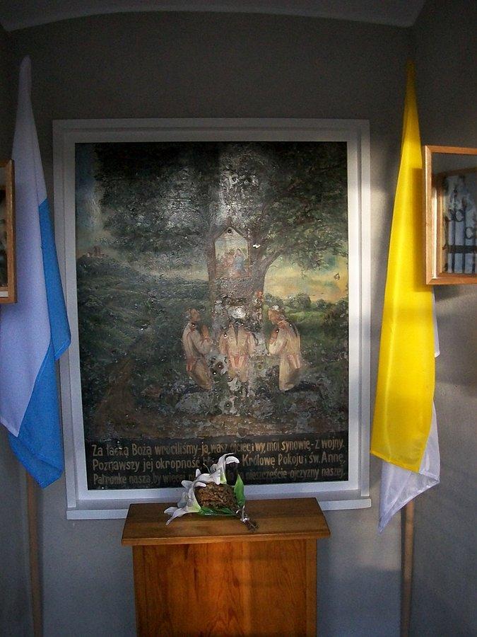 Na obrazie jeszcze widać ślady po 2 wojnie światowej