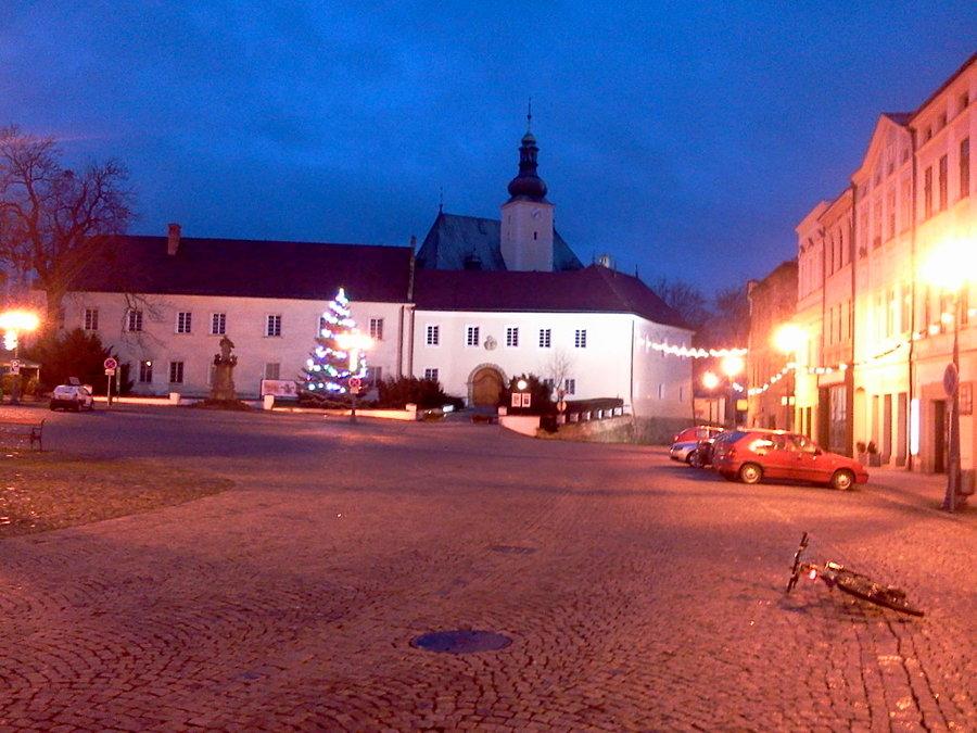 Zamek i rynek we Frydku
