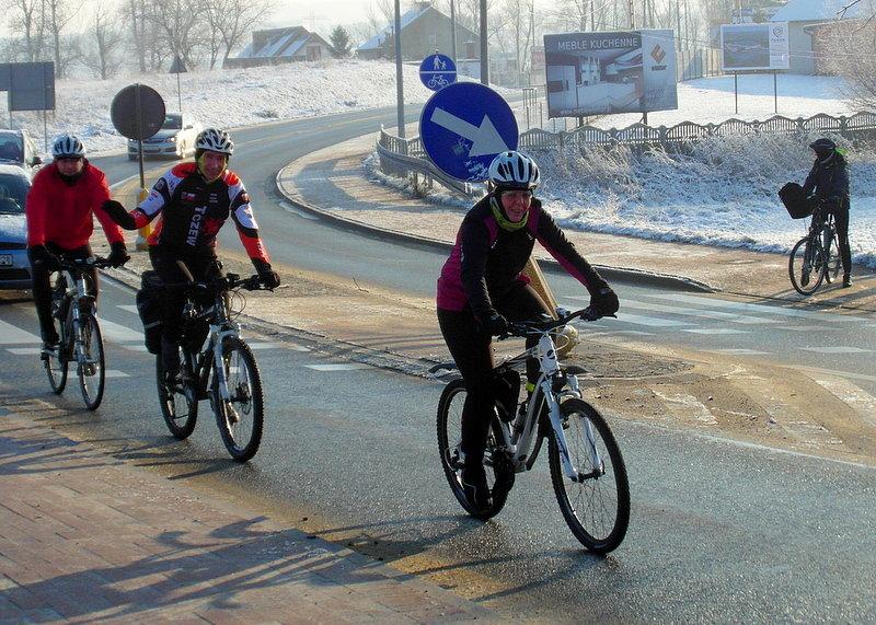Dzisiaj ścieżki rowerowe były bezużyteczne