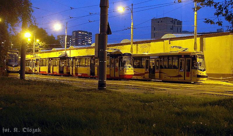 Linię obsługuje Zakład "Wola"