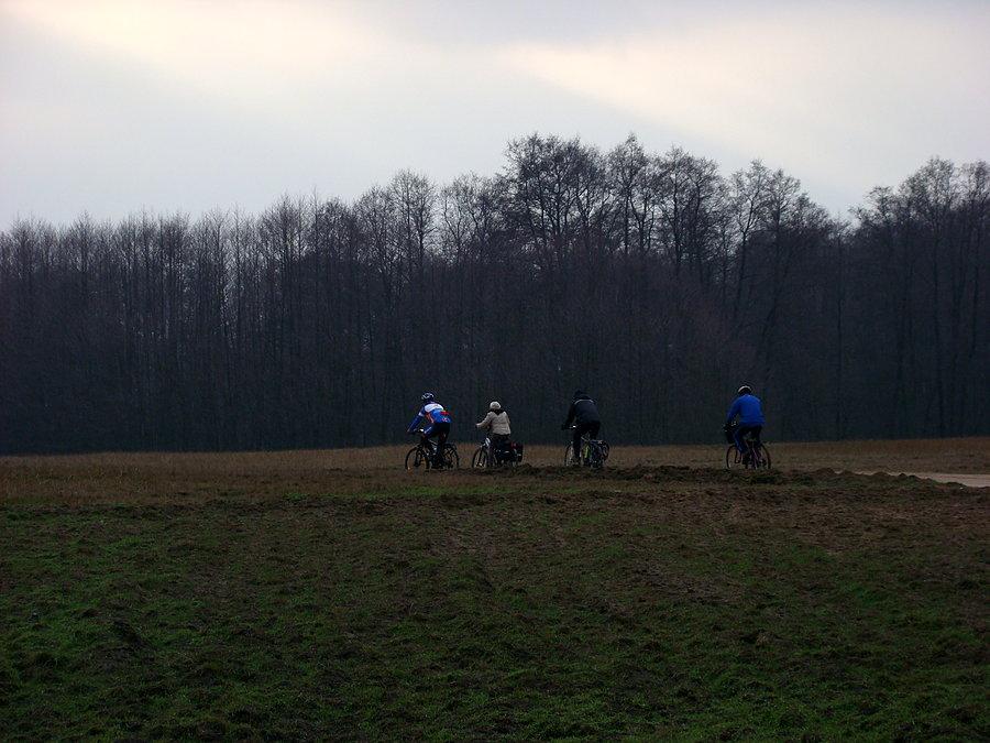 Z Gryfusem nad Świdwie widok na część ekipy