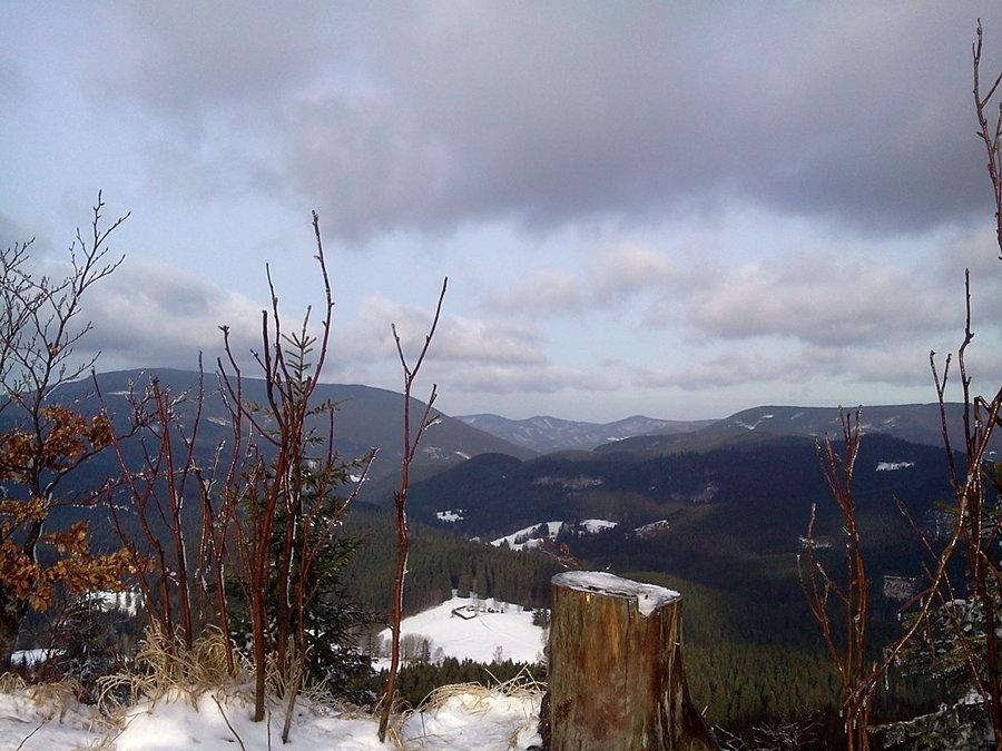 Widoczek z Połomki na travny i Slavic