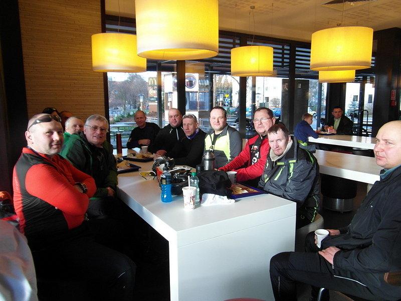Postój w Mc Donald i spotkanie Rowerzystów z Elbląga