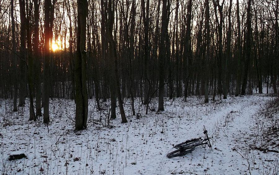 Bywały i śnieżne fragmenty. Fragment pętelki Sinusoidy XC