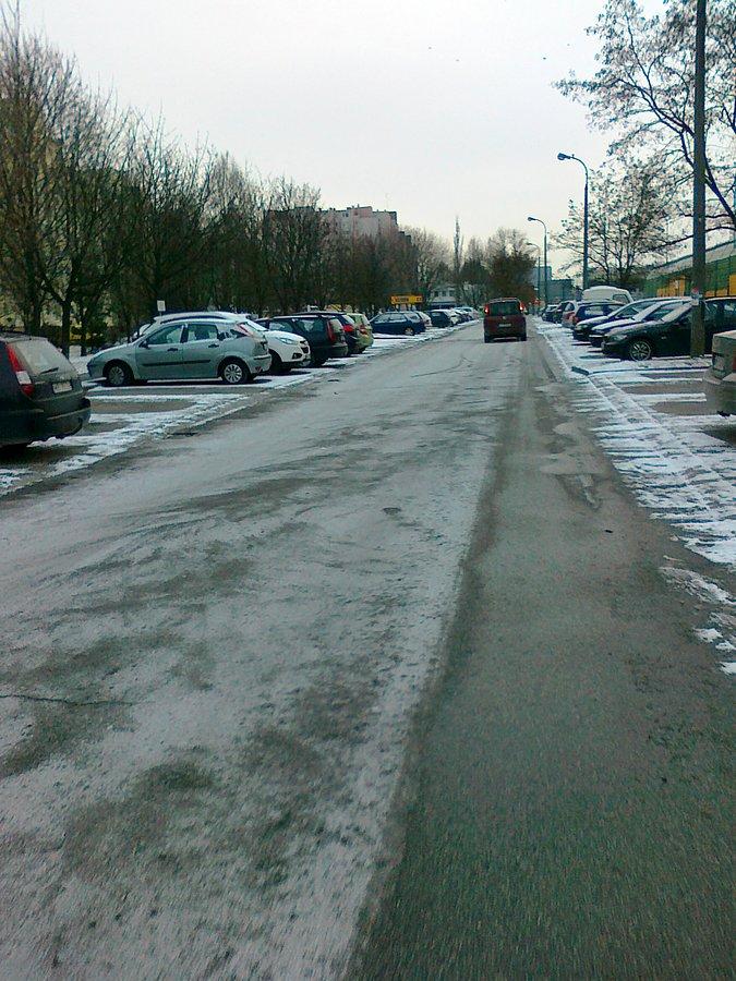 Dziś jezdnie też białe- od soli