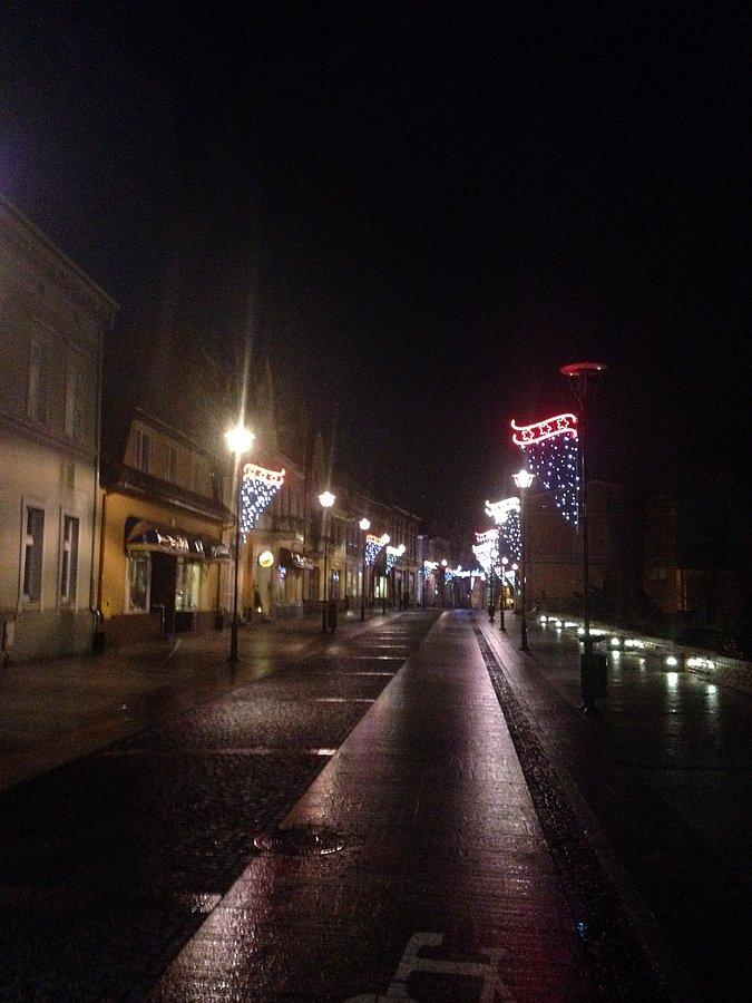 Deptak w Czarnkowie w świątecznej oprawie