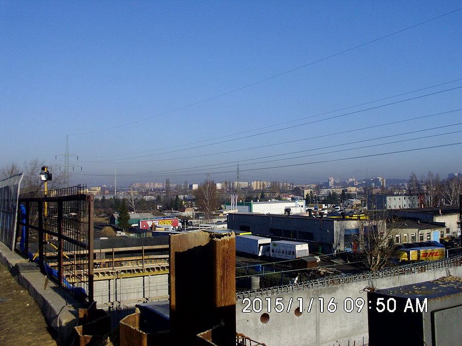 Panorama Chorzowa z mostu w ciągu budowanej ulicy Kollmana w Hajdukach