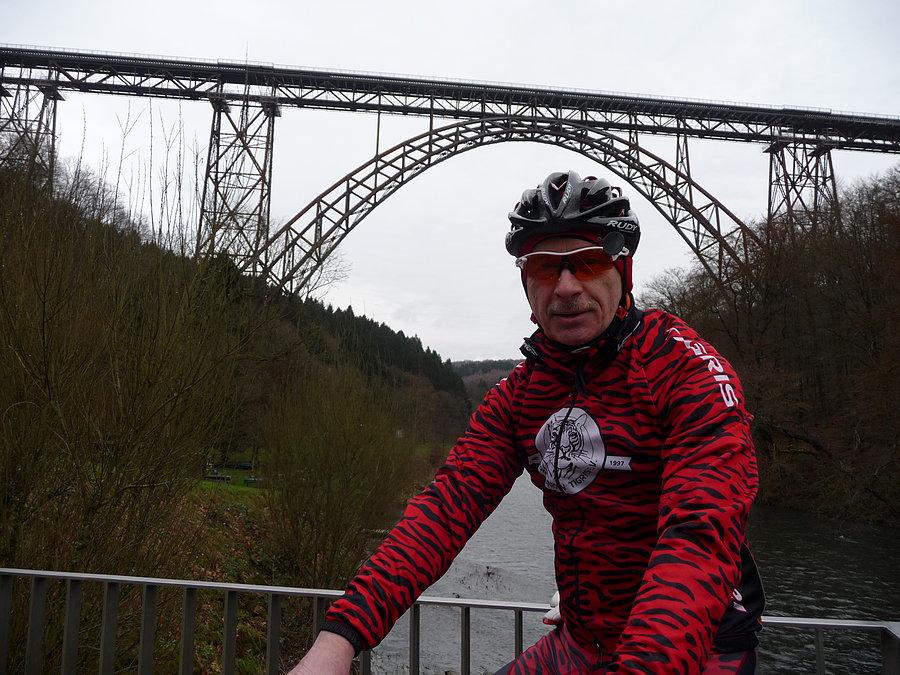 Runda na Müngstener Brücke, Lennep - pod niegdyś najwyższym wiaduktem Europy