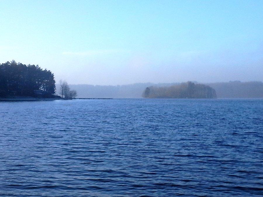 Wyspa na Jeziorze Raduńskim Górnym