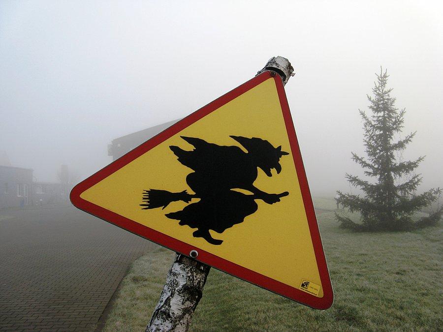 Uwaga na czarownice