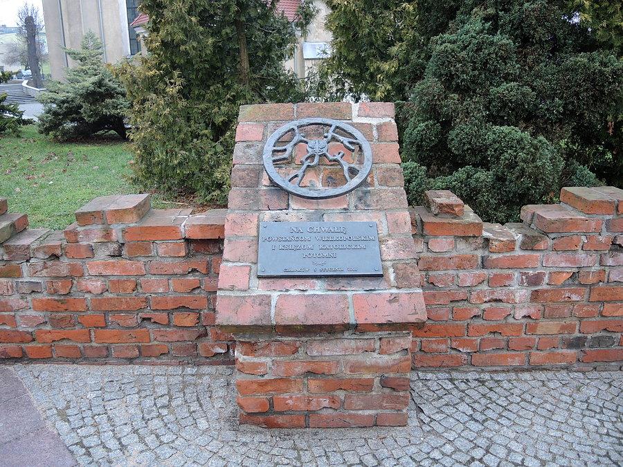 Na chwałę powstańcom wielkopolskim i księżom katolickim