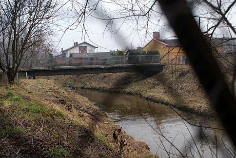 Widok na mostek na ul. Czarnej