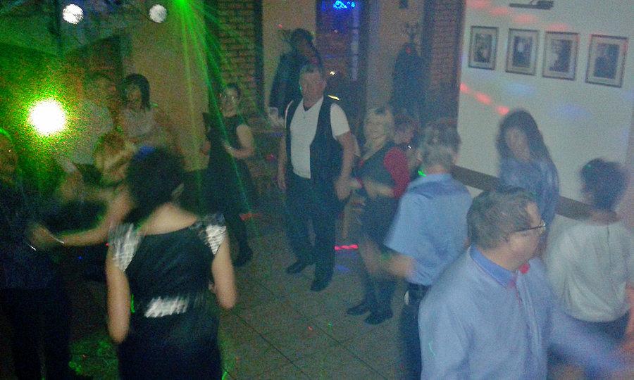 Nasza grupa rowerowa na sobotniej zabawie w Hacjendzie... :) Fotka robione komórką